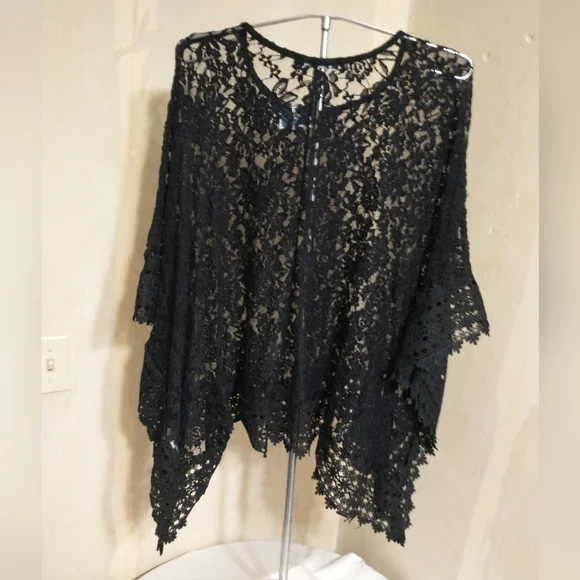 Black Lace Women’s Top - Picture 7 of 8